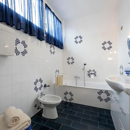 Apartment Casa Caterina 250m From Lake - Happy Toscolano Maderno